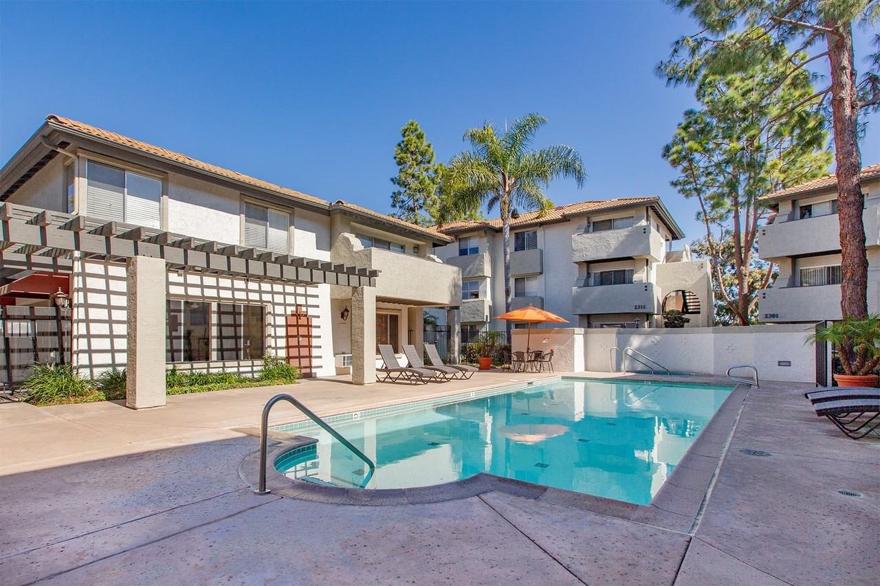 Elan Paseo Vista - Photo 2 of 14