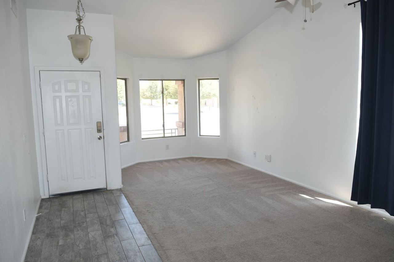 16025 W Diamond St - Photo 4 of 21