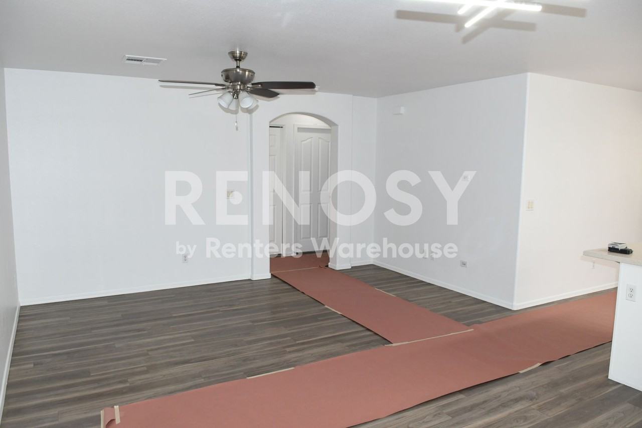1623 E Silverbirch Ave - Photo 6 of 30
