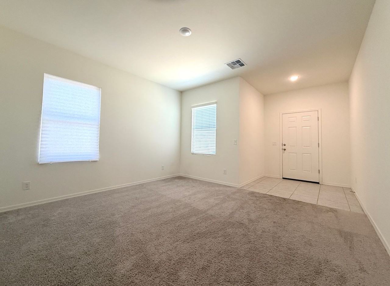 5725 W Willow Ridge Dr - Photo 4 of 30