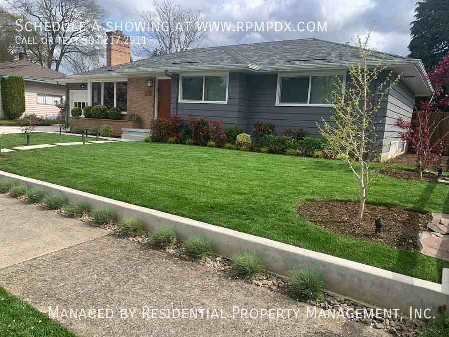9908 Se Lincoln St - Photo 2 of 40
