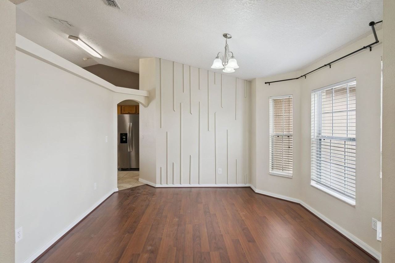 11434 Patrico Loop - Photo 7 of 15