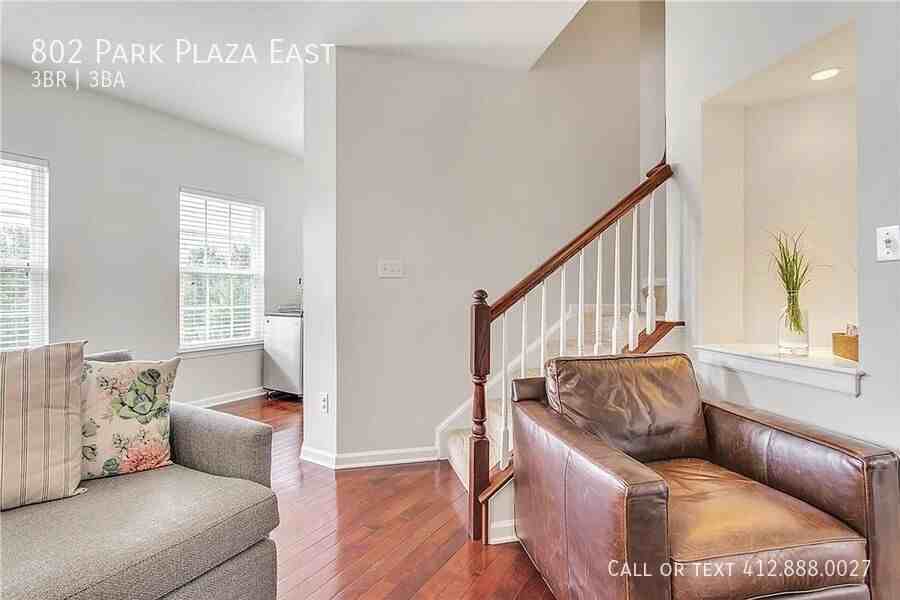 802 Park Plz E - Photo 3 of 17