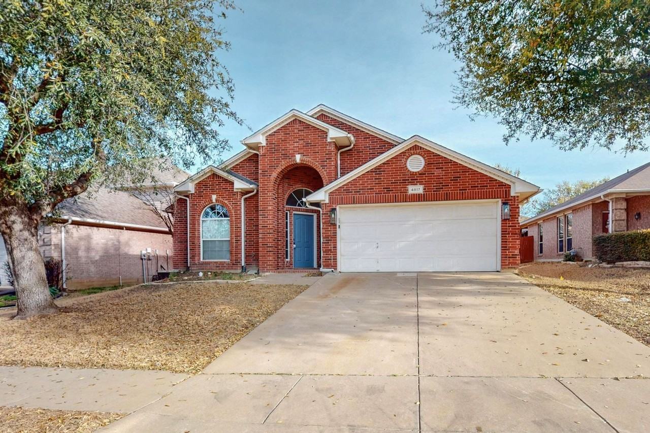 4817 Valley Springs Trl - Photo 3 of 43