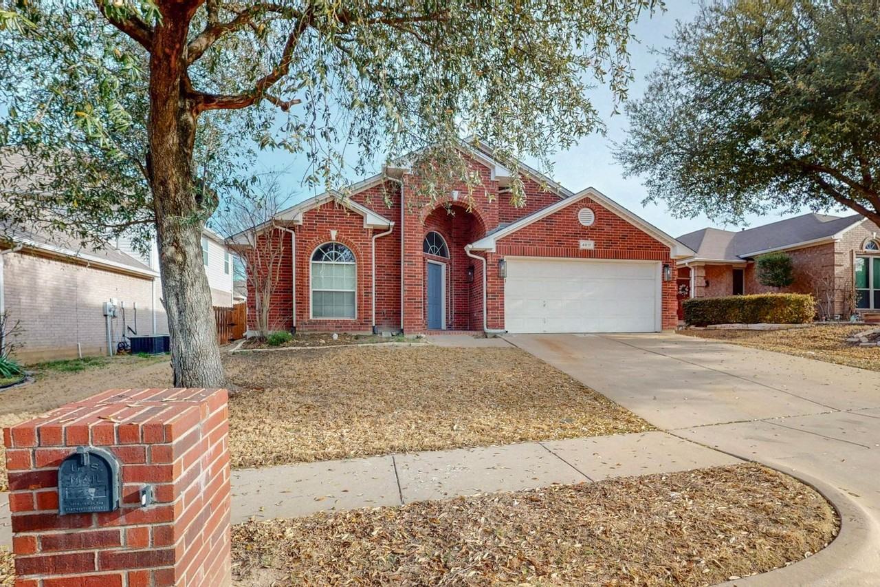 4817 Valley Springs Trl - Photo 4 of 43