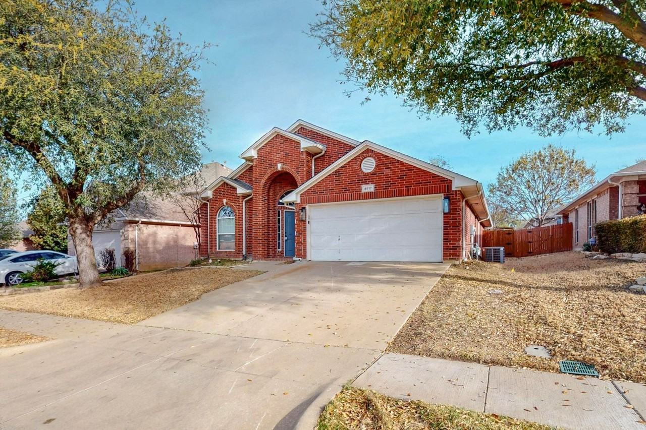 4817 Valley Springs Trl - Photo 5 of 43