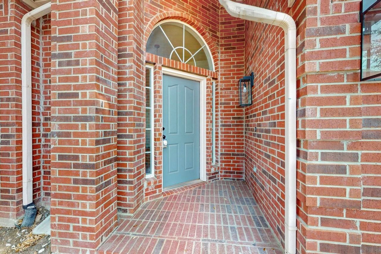 4817 Valley Springs Trl - Photo 7 of 43