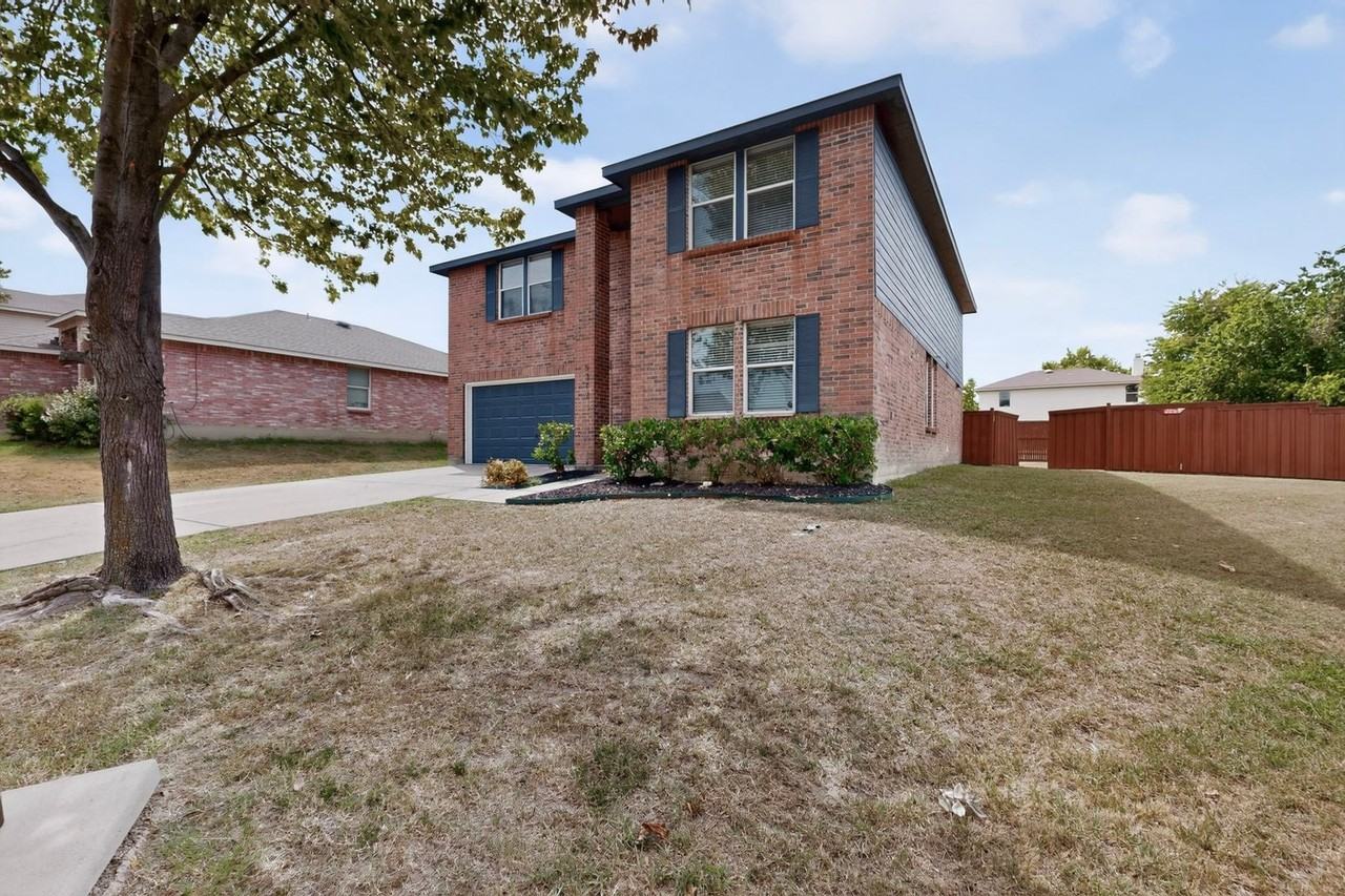 5317 Gingerwood Dr - Photo 4 of 48