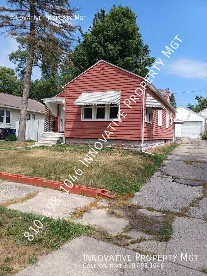 2126 Monteith St - Photo 3 of 37