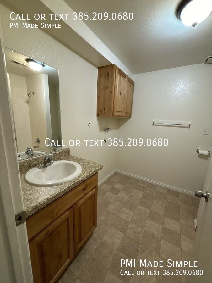 567 N 880 E #8 - Photo 7 of 42