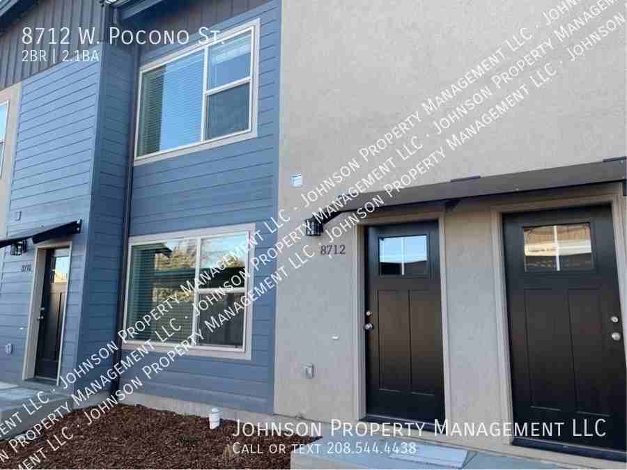 8712 W Pocono Ln - Photo 4 of 17