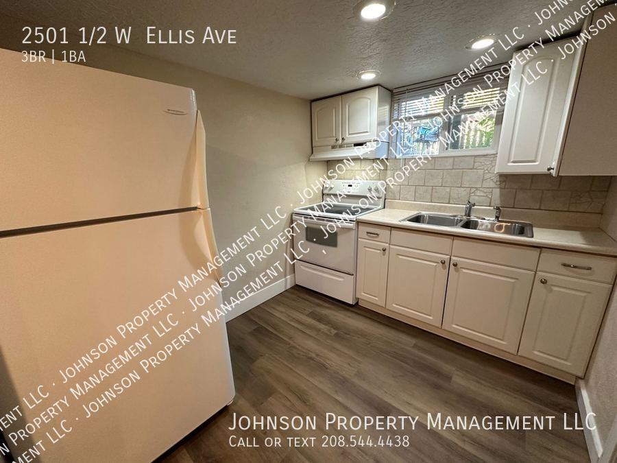 2501 1/2 W Ellis Ave - Photo 4 of 15