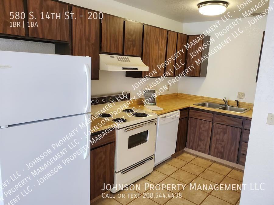 580 S 14th St #200 - Photo 6 of 13