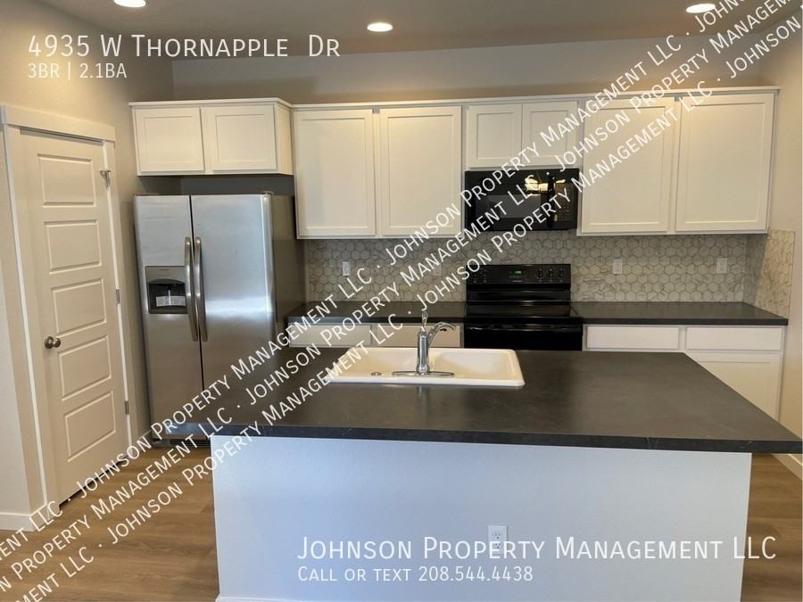 4935 W Thornapple Dr - Photo 5 of 19