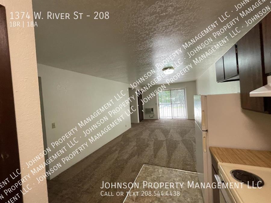 1374 W River St #208 - Photo 4 of 11