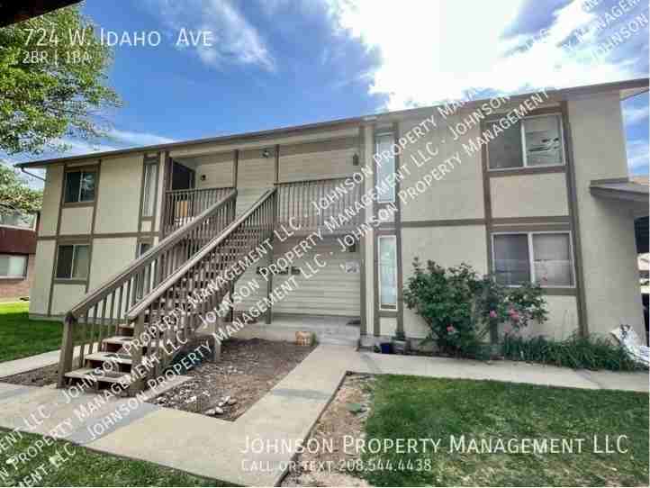 724 W Idaho Ave - Photo 4 of 14