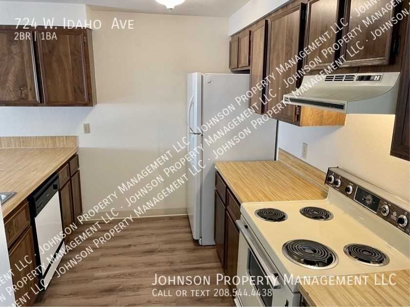 724 W Idaho Ave - Photo 5 of 14