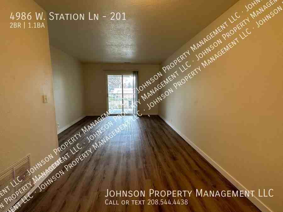 4986 W Station Ln #201 - Photo 4 of 14