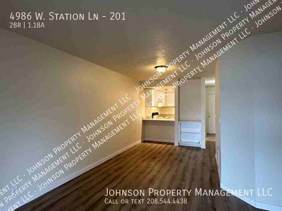 4986 W Station Ln #201 - Photo 5 of 14