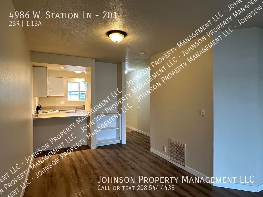 4986 W Station Ln #201 - Photo 6 of 14