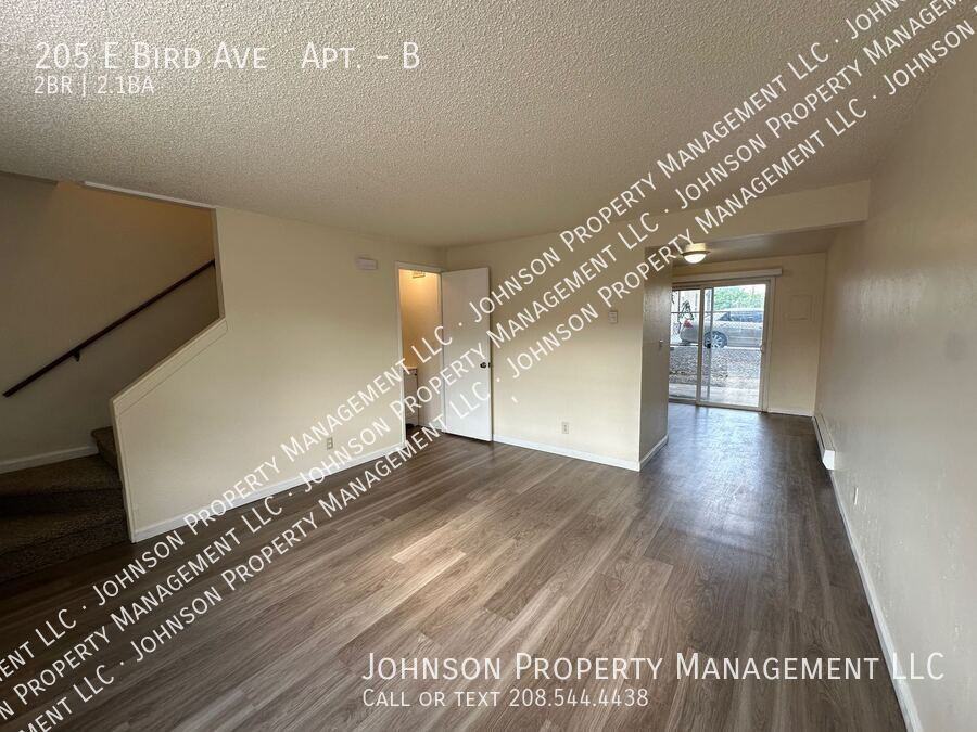 205 E Bird Ave #B - Photo 7 of 14