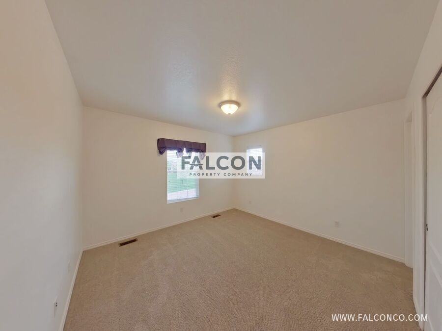 6627 Silverwind Cir - Photo 6 of 20