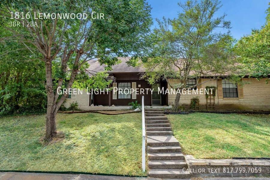 1816 Lemonwood Cir - Photo 2 of 30