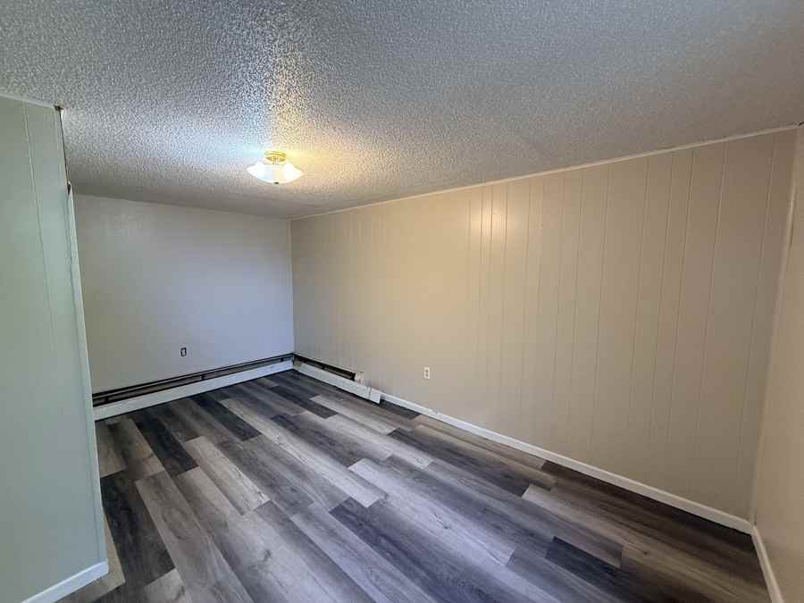 218 E 4th St #2 - Photo 7 of 9