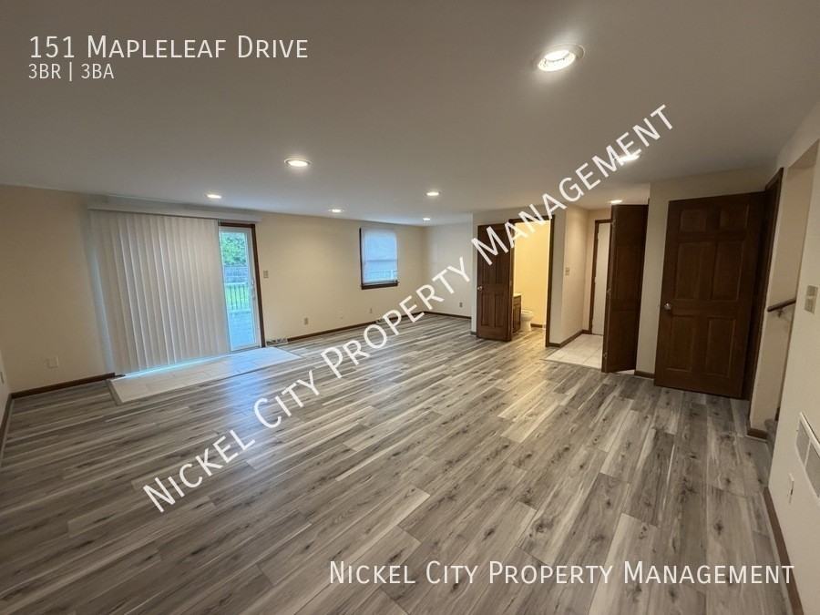 151 Mapleleaf Dr - Photo 2 of 12
