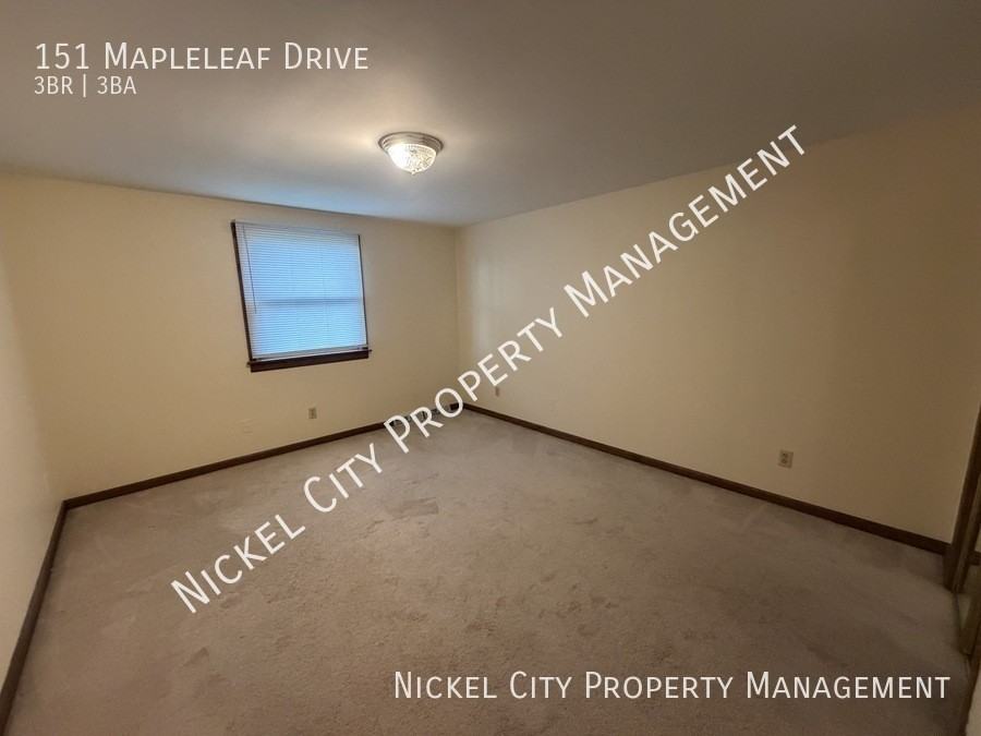 151 Mapleleaf Dr - Photo 6 of 12
