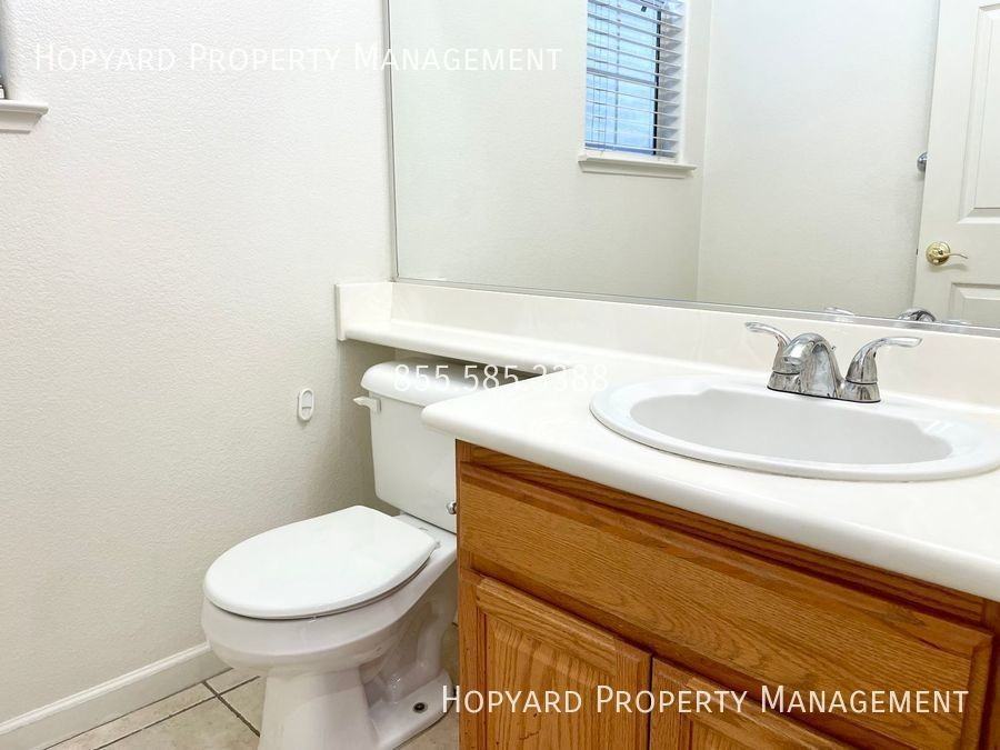 933 Desmet Dr - Photo 7 of 20