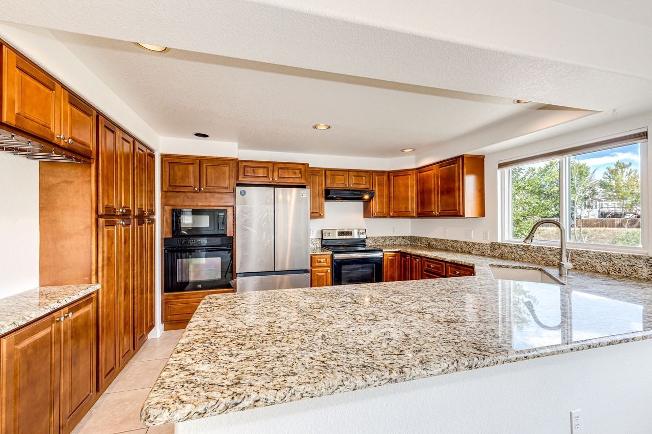9476 Morning Glory Way #1 - Photo 7 of 44