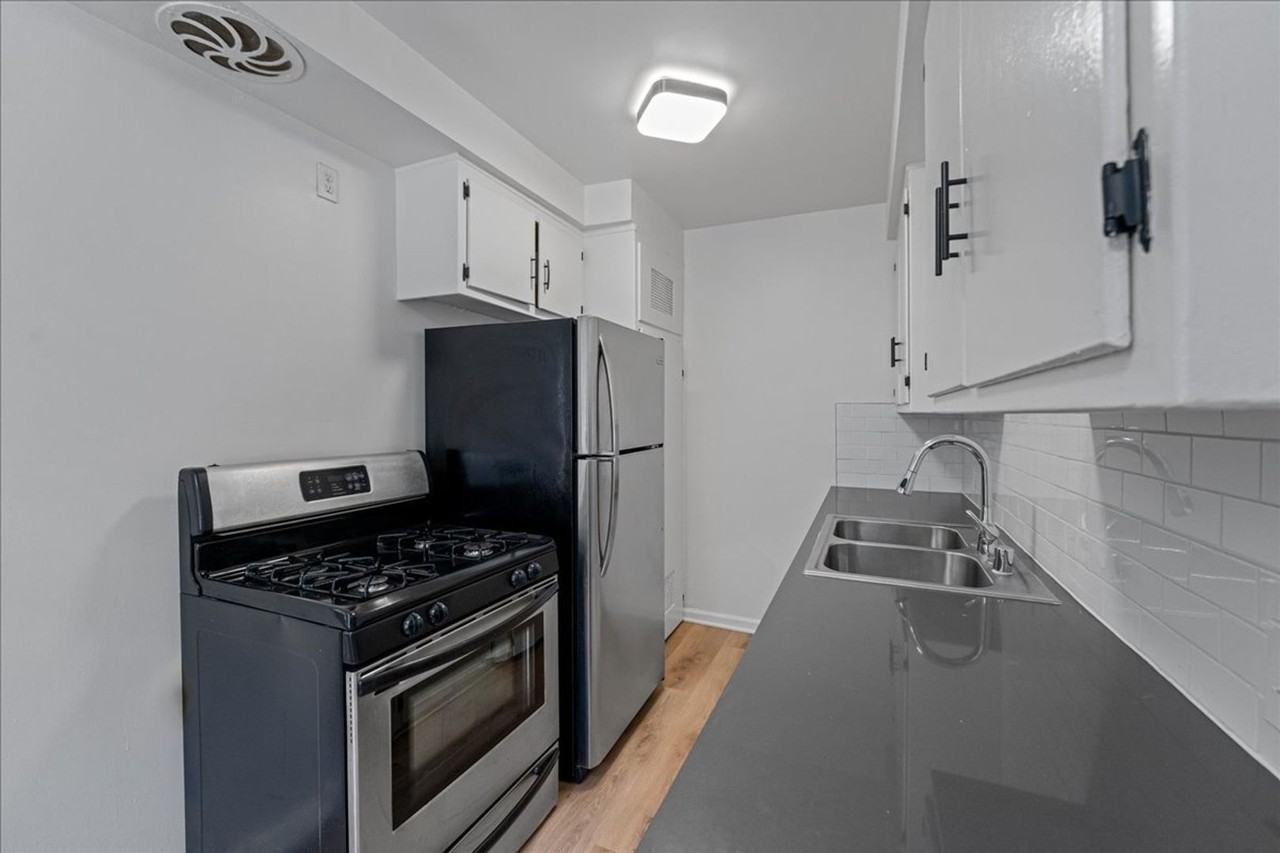 3506 W Florence Ave #3 - Photo 5 of 14
