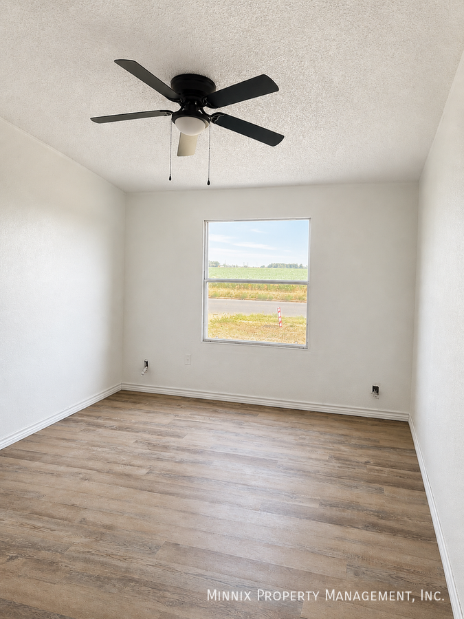 3011 E Broadway - Photo 2 of 10