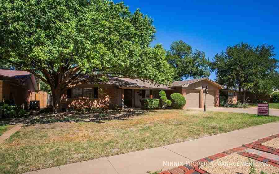 4104 64th St - Photo 2 of 50