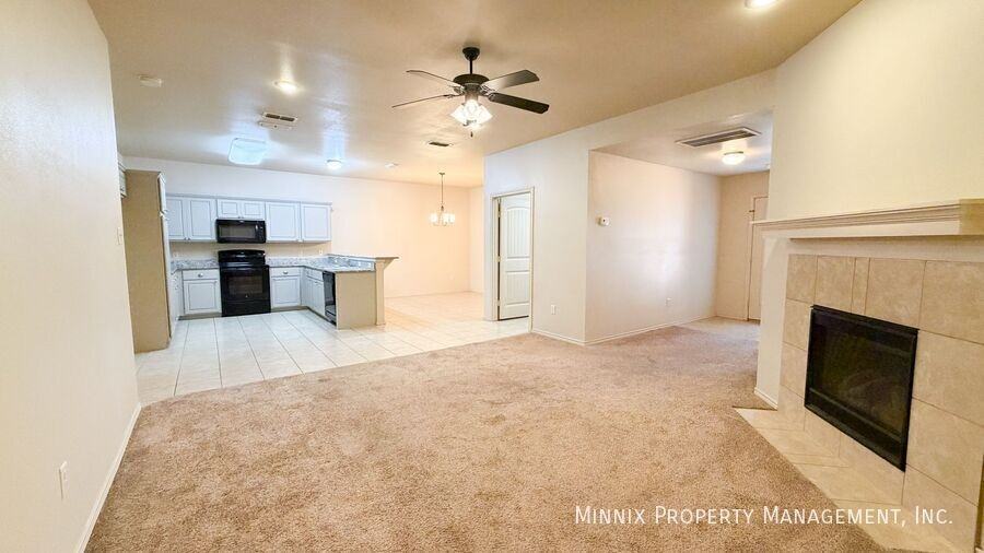 3113 113th St - Photo 3 of 20