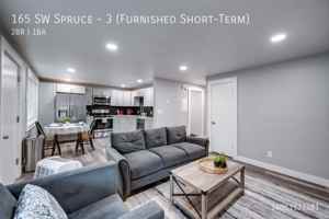 featured image of 165 Sw Spruce St