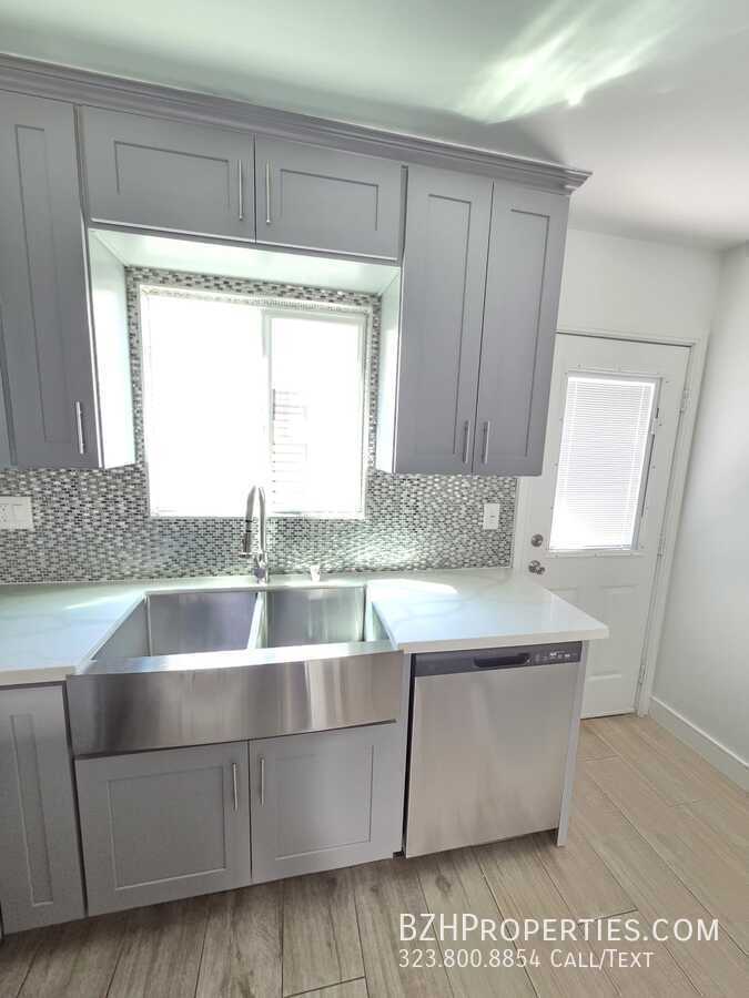 5341 Vantage Ave #3 - Photo 4 of 20