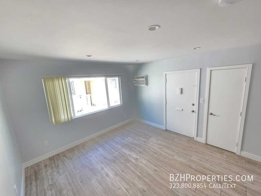 5341 Vantage Ave #3 - Photo 7 of 20