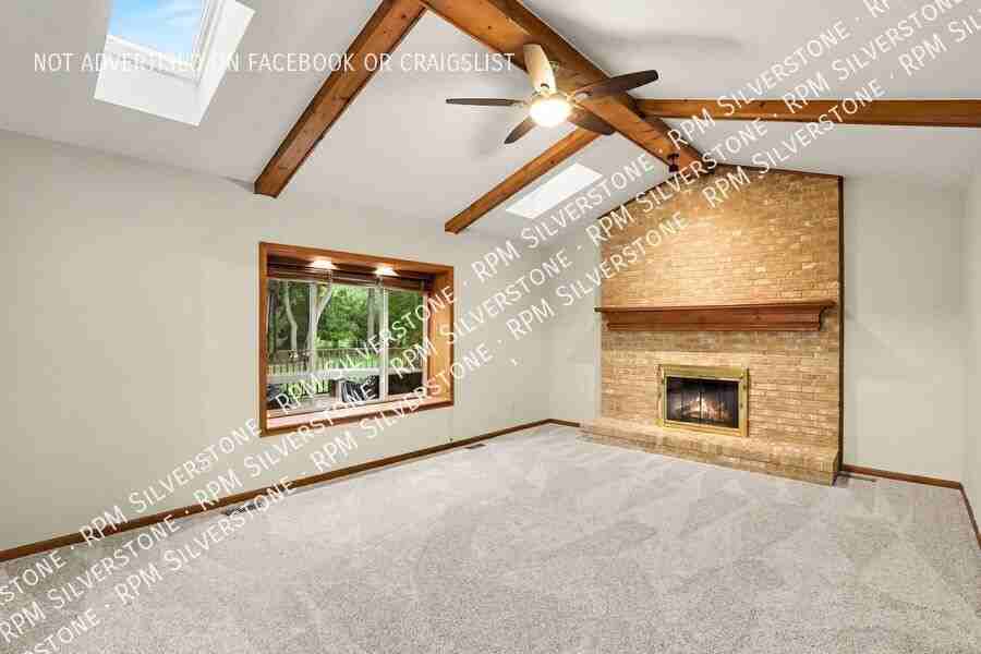 869 Timberline Dr - Photo 4 of 26