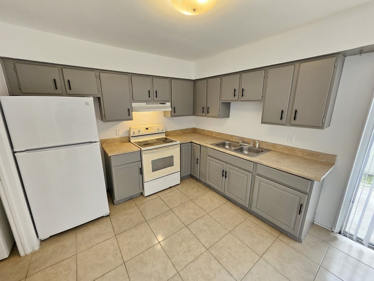 4008 Dolomite St #1 - Photo 5 of 45