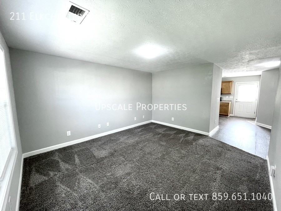 211 Elkchester Cir - Photo 2 of 11