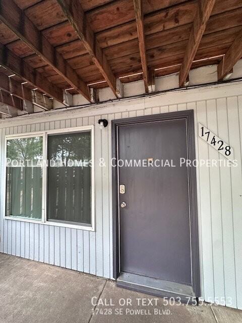 17428 Se Powell Blvd - Photo 2 of 12