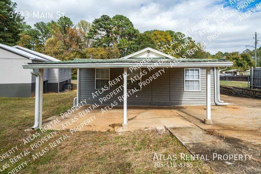 3733 Main St - Photo 3 of 20