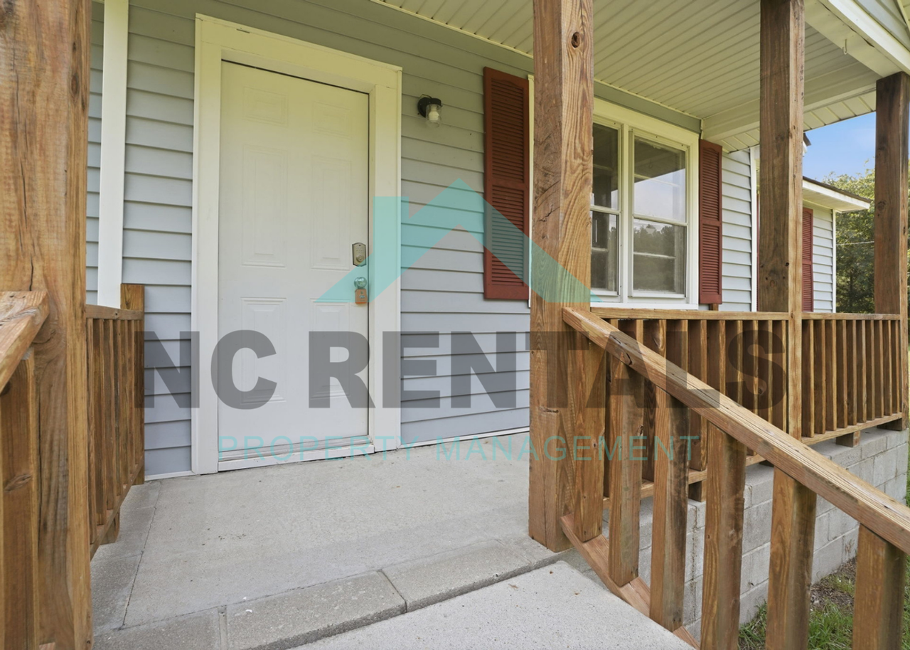 141 Marthas Ln - Photo 5 of 40
