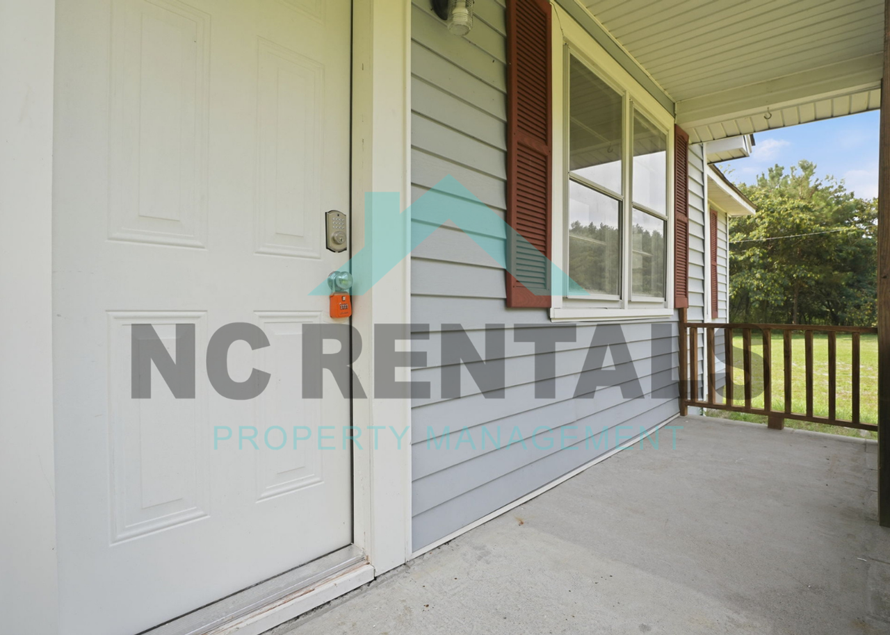 141 Marthas Ln - Photo 6 of 40