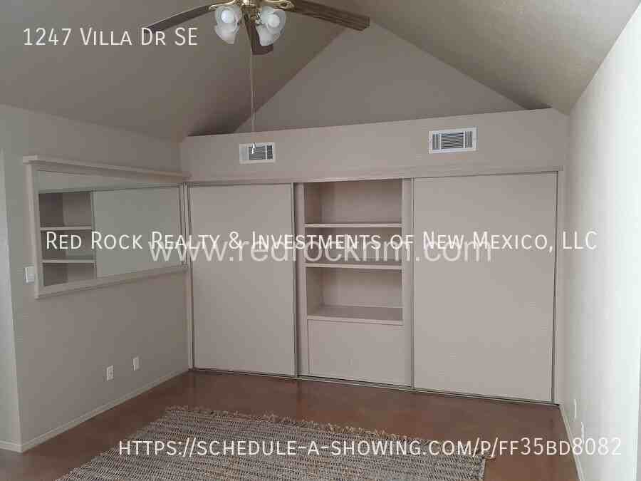 1247 Villa Dr Se - Photo 3 of 12