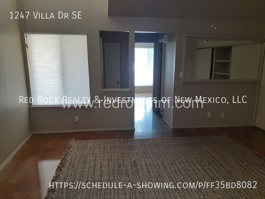 1247 Villa Dr Se - Photo 4 of 12
