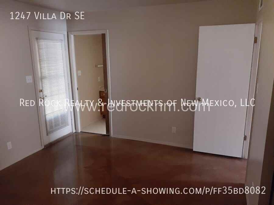 1247 Villa Dr Se - Photo 7 of 12