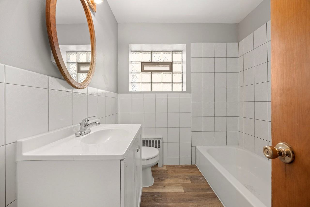 1930 Euclid Ave #1 - Photo 7 of 9